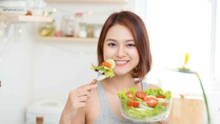 AIP Diet: A Complete Scientific Guide On The Autoimmune Protocol For Beginners 